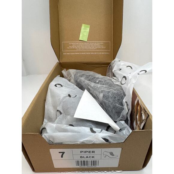 Journee Collection Piper Black Oxford Style Heels SZ 7 Classic Block Heel Shoes - Picture 11 of 11